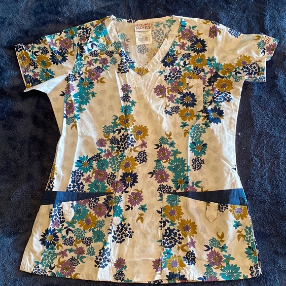 Uniform Advantage Tops Nwot Uniform Advantage Scrub Top Poshmark